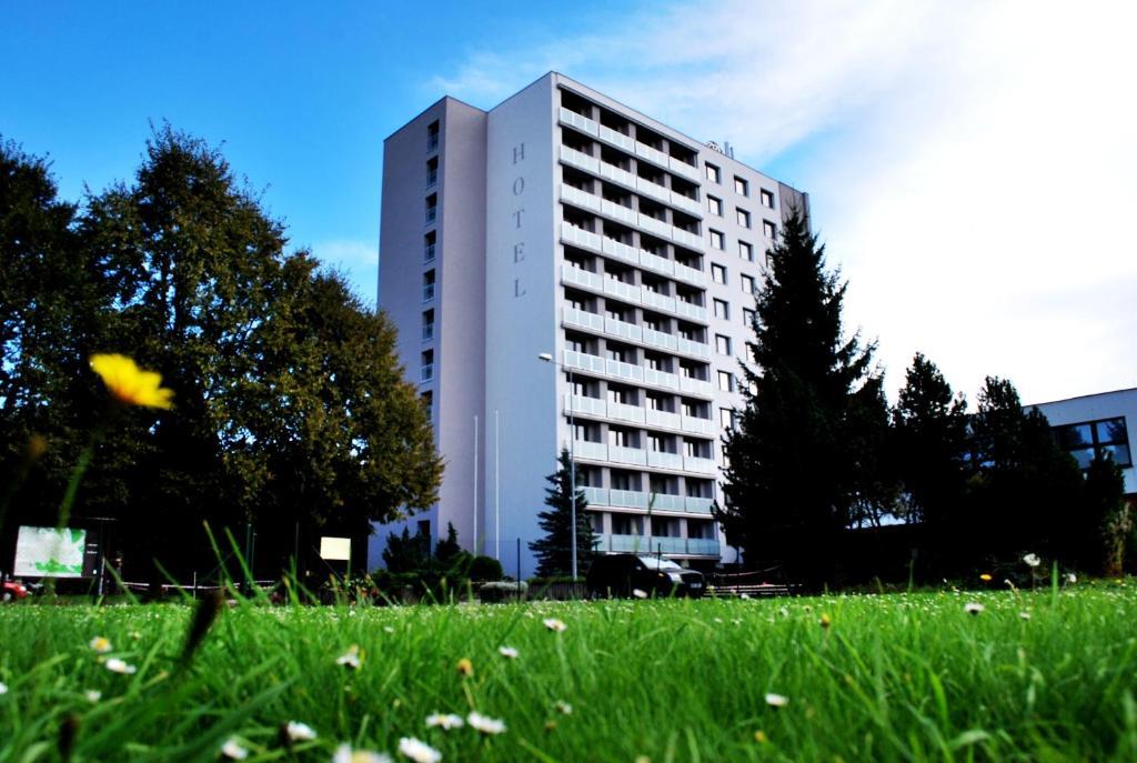 Hotel Patria Trutnov Extérieur photo