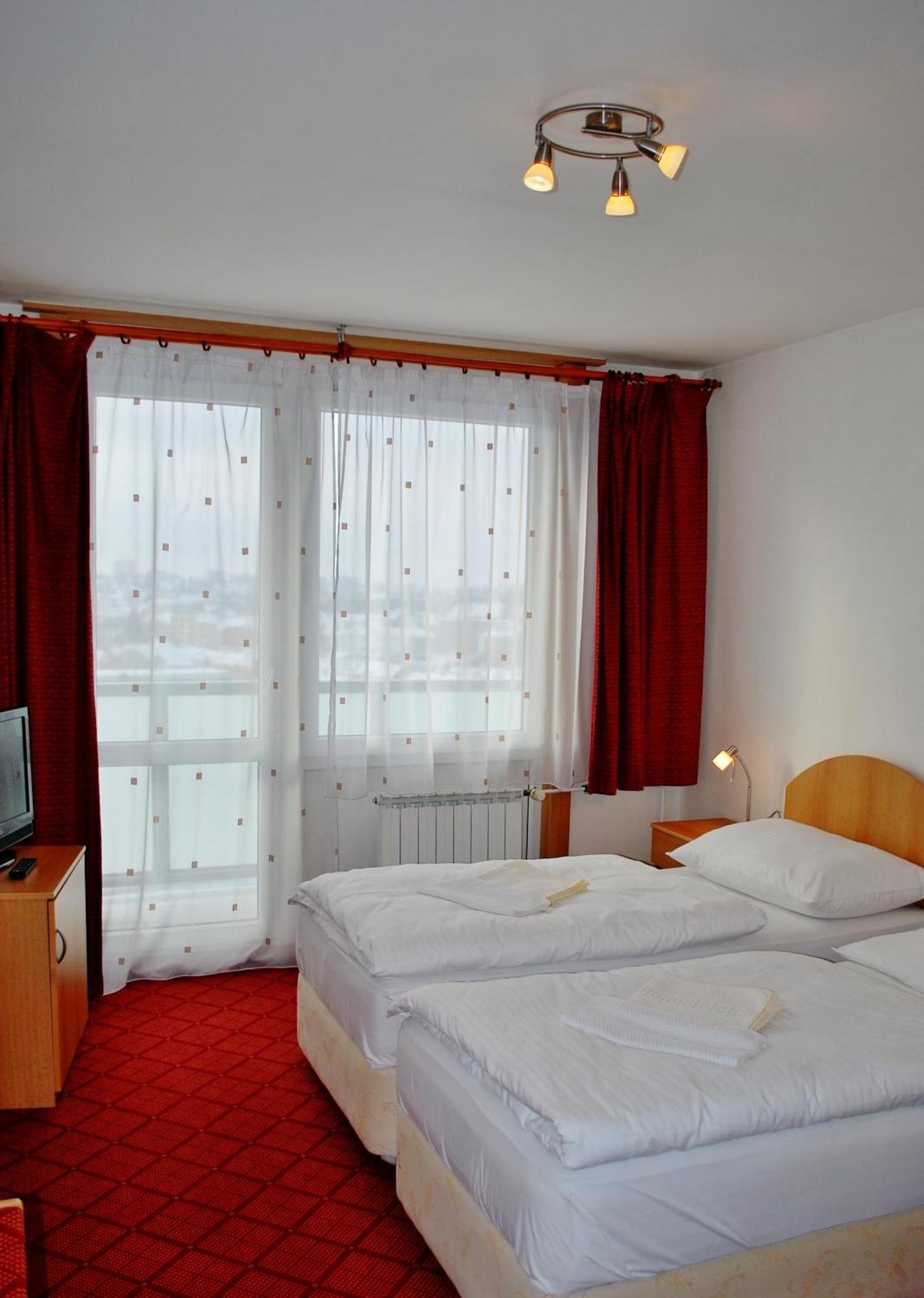 Hotel Patria Trutnov Extérieur photo