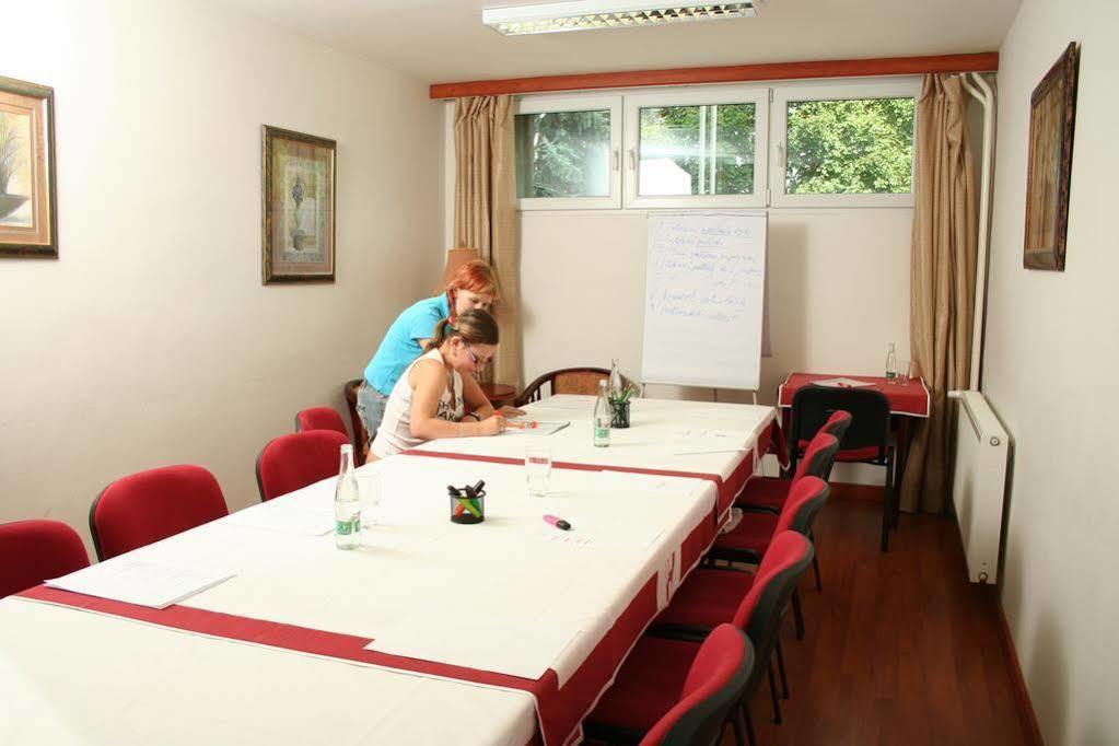 Hotel Patria Trutnov Extérieur photo